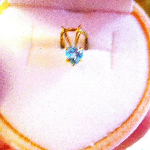 NWT 14Kt Gold Genuine Blue Topaz Pendant, heart shaped blue pendant - Picture 6 of 6